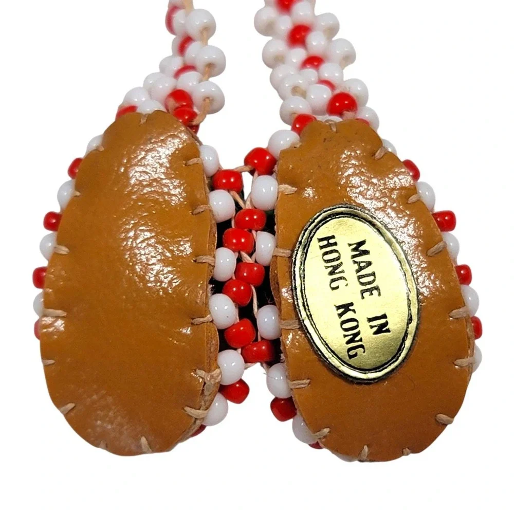VTG‎ 60s Beaded Moccasin Necklace Childrens Faux Leather White Red Hong Kong